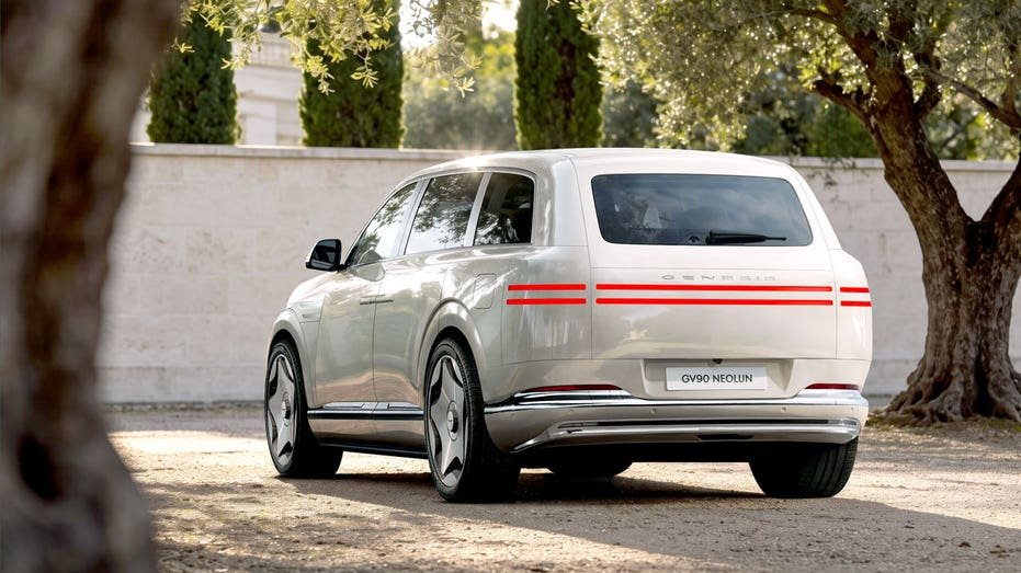Genesis GV90 exterior