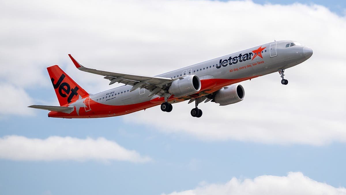 Jetstar plane