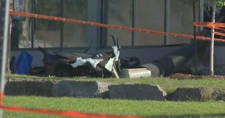 2 young adults dead, 1 critically injured after crash in Laval 2 young adults dead, 1 critically injured after crash in Laval