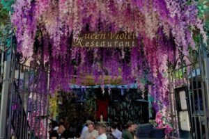 Influencers left in tears after Hollywood restaurant suddenly shutters