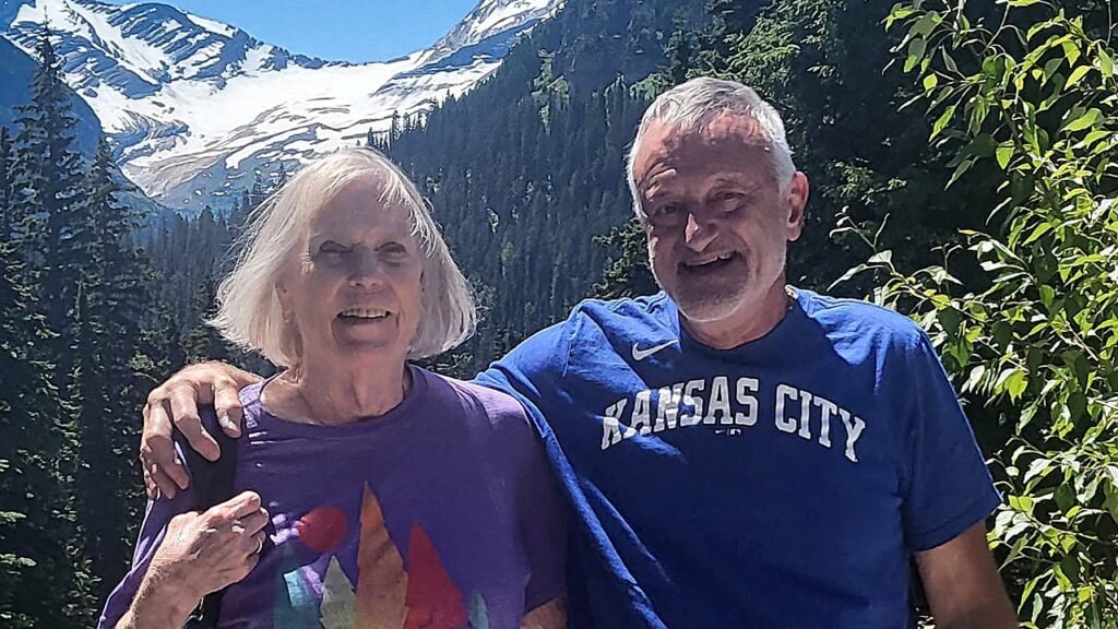 National park trip turns tragic after falling rock pierces Jeep roof, fatally striking man in front of wife National park trip turns tragic after falling rock pierces Jeep roof, fatally striking man in front of wife