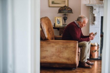 Dear Abby: I’m my families chamber of secrets. Should I open up the gates and reveal all? Dear Abby: I’m my families chamber of secrets. Should I open up the gates and reveal all?
