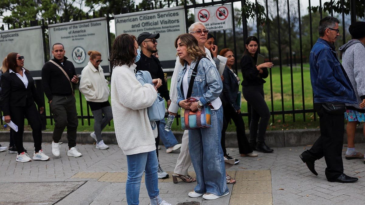 Line outside US embassy in Colombia