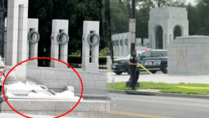 World War II Memorial on National Mall vandalized with pink spray paint; fountain overflowing with bubbles World War II Memorial on National Mall vandalized with pink spray paint; fountain overflowing with bubbles