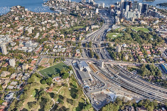 An aerial view of the current Western Harbour Tunnel construction site near the Warringah Freeway.