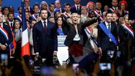 Le Pen vows to prioritise French citizens in first campaign speech