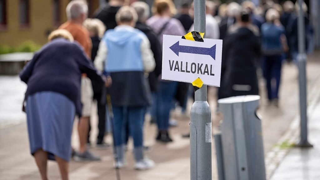 Sweden’s election buffeted by suspicious social media accounts Sweden’s election buffeted by suspicious social media accounts
