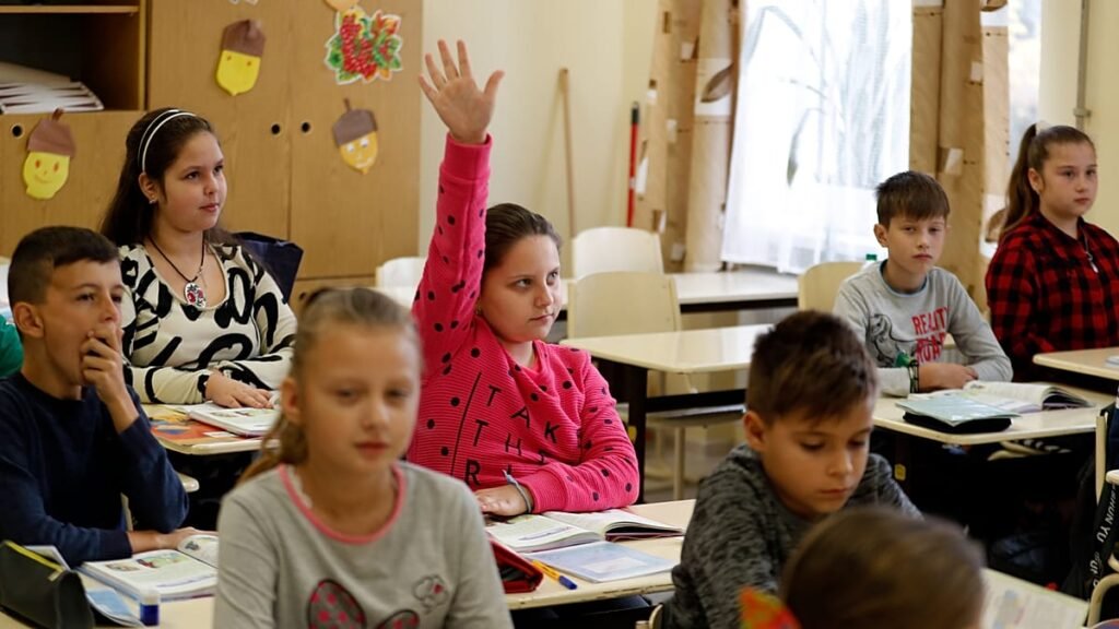 EU cuts primary student-teacher ratio to 13.3 EU cuts primary student-teacher ratio to 13.3