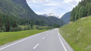 Several dead as Dutch tourist coach overturns in Switzerland