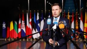 Estonian defence minister quits over €70m EU-funded arms scandal Estonian defence minister quits over €70m EU-funded arms scandal