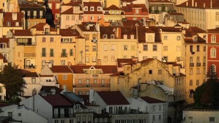 Brussels to open door to curbing Airbnb and second homes Brussels to open door to curbing Airbnb and second homes