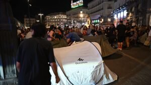 Madrid protests for 87-year-old Maricarmen and housing ends in sit in