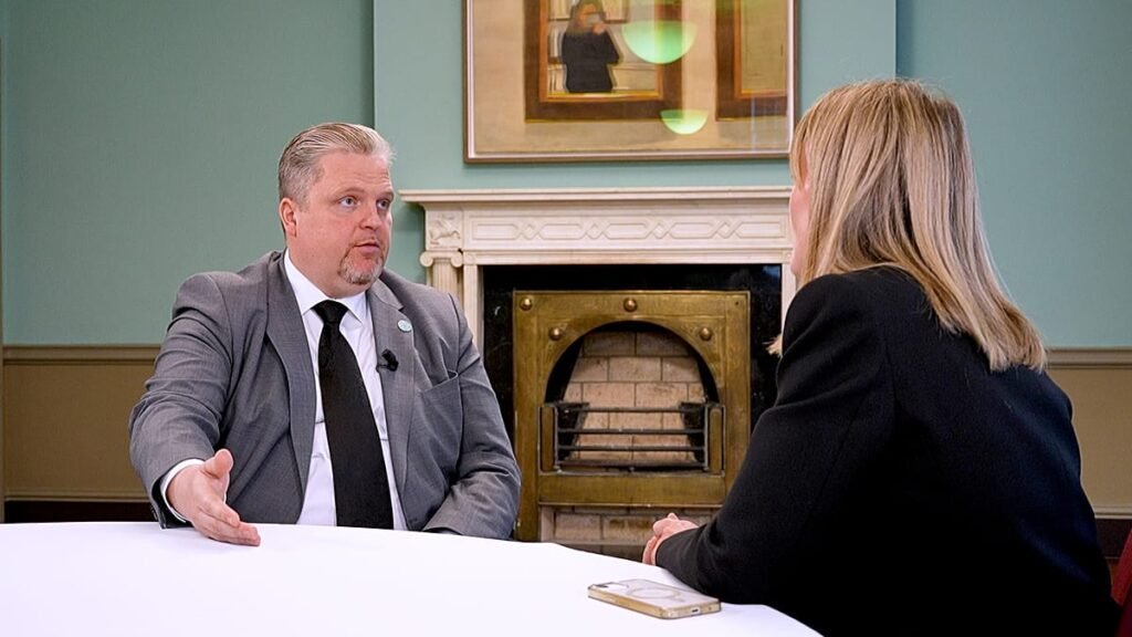 Removing Usmanov from sanctions could make EU seem weak, Valdys says Removing Usmanov from sanctions could make EU seem weak, Valdys says
