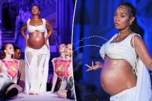 Breast milk-blasting bra bashed during London Fashion Week:” ‘Holy f- -k, what is this?’ Breast milk-blasting bra bashed during London Fashion Week:” ‘Holy f- -k, what is this?’