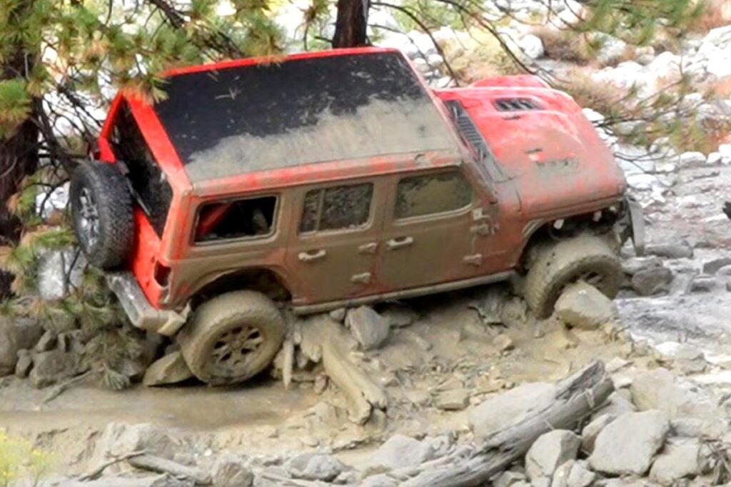 Freak storm sweeps Jeep passengers hundreds of feet down riverbed in SoCal mountains Freak storm sweeps Jeep passengers hundreds of feet down riverbed in SoCal mountains