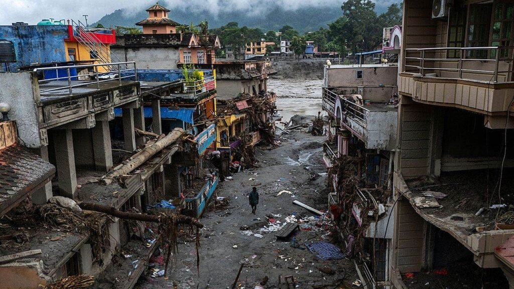 Roughly 80 Americans still unaccounted for after Himalayan disaster kills 903, officials say Roughly 80 Americans still unaccounted for after Himalayan disaster kills 903, officials say