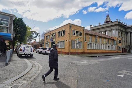Melbourne inner-city police stations in Collingwood, Fitzroy, Southbank and North Melbourne to close to public Melbourne inner-city police stations in Collingwood, Fitzroy, Southbank and North Melbourne to close to public