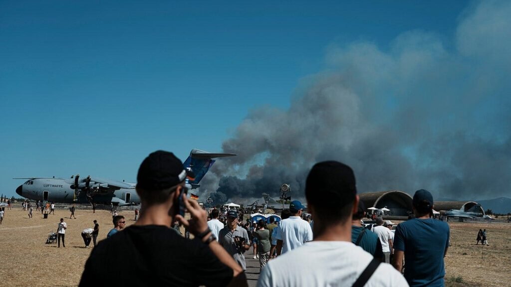Fighter jet crashes at air show, killing 2 pilots with thousands of spectators watching Fighter jet crashes at air show, killing 2 pilots with thousands of spectators watching
