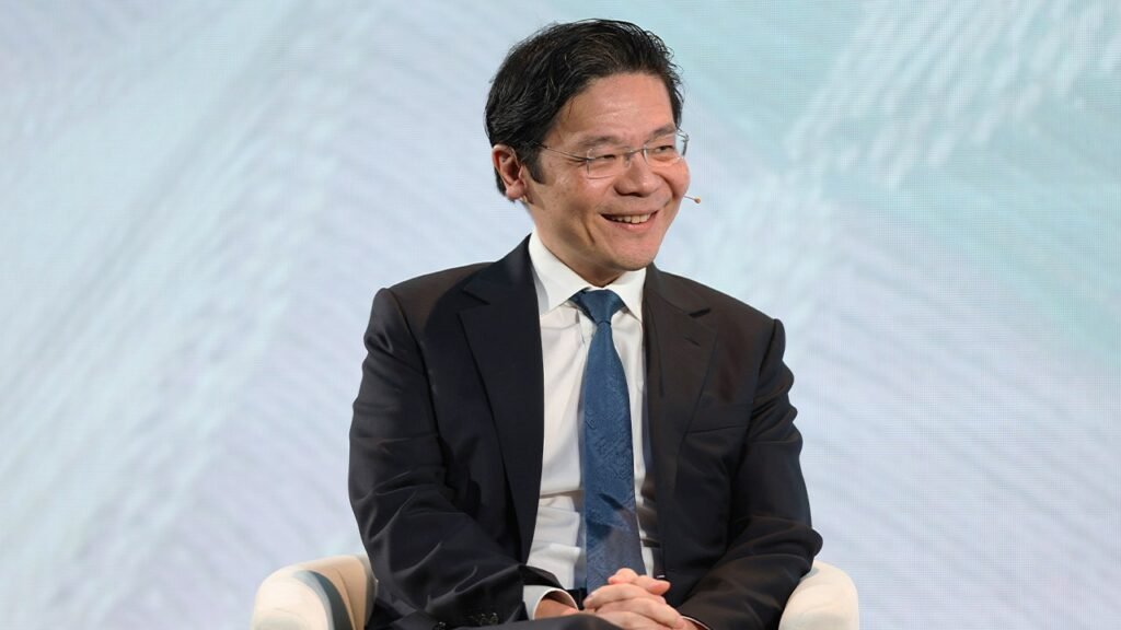 Singapore PM salary set to rise to .85M under political pay overhaul