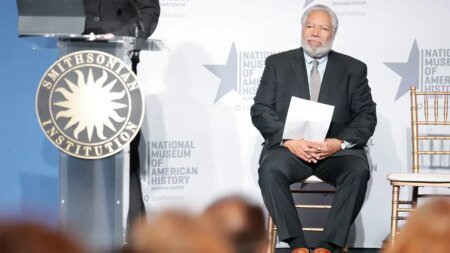 Supreme Court chief justice praises outgoing Smithsonian leader who was under pressure from Trump admin Supreme Court chief justice praises outgoing Smithsonian leader who was under pressure from Trump admin