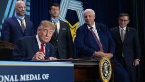 Inside Trump’s intimate meeting with nation’s bravest soldiers during whirlwind Texas trip