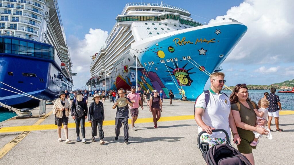 Cruise passengers erupt over ‘rude’ luggage habit that sharply divides travelers Cruise passengers erupt over ‘rude’ luggage habit that sharply divides travelers