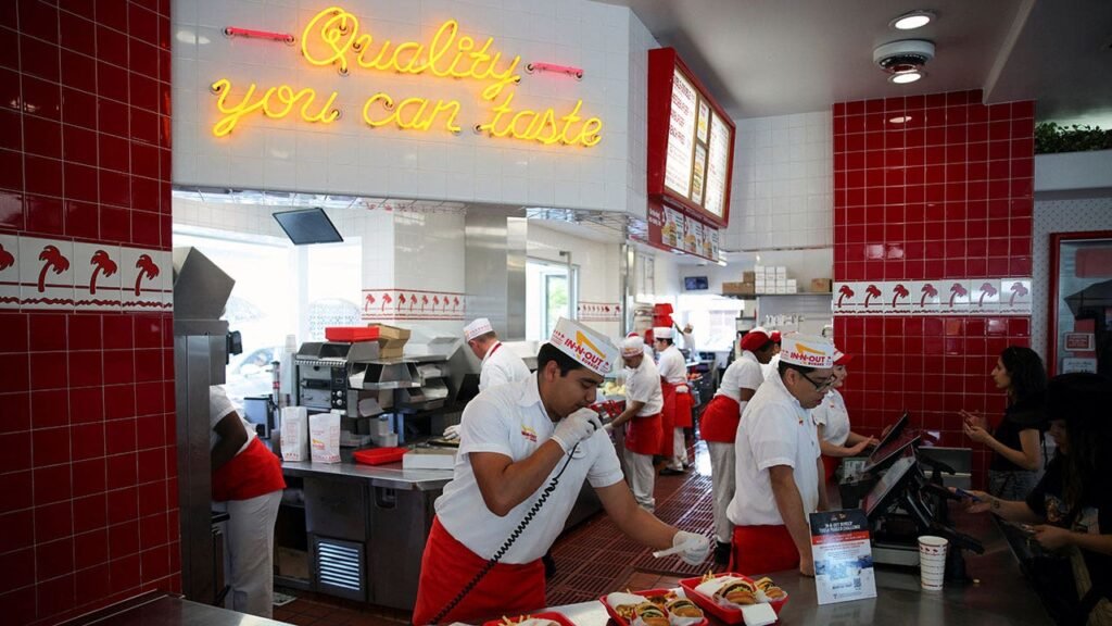 The fast-food chain where managers average more than 0K a year