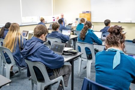 Soldiers-come-teachers just another culture war fail by Coalition