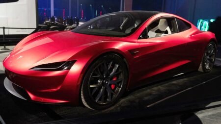 Tesla reopens Roadster reservations – but you’ll need K Tesla reopens Roadster reservations – but you’ll need K