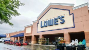 Lowe’s partners with DoorDash, Alphabet’s Wing Aviation on drone delivery service