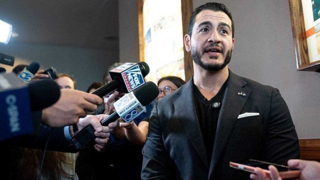 Unearthed clip exposes clash between El-Sayed and ex-GOP rival: ‘Muslims definitely hate you’