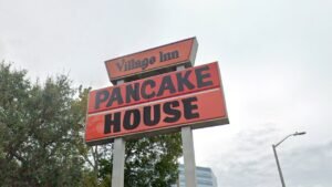 Breakfast chain franchisee files for bankruptcy as rising costs, weak sales weigh Breakfast chain franchisee files for bankruptcy as rising costs, weak sales weigh