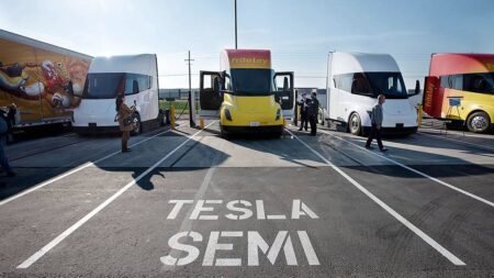 Tesla Semi deliveries begin with PepsiCo and DHL as first customers