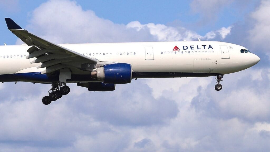 Midair scare forces packed passenger jet into emergency landing, travelers hospitalized