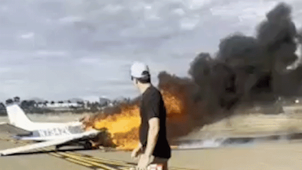 Fiery San Diego plane crash kills 2 Fiery San Diego plane crash kills 2