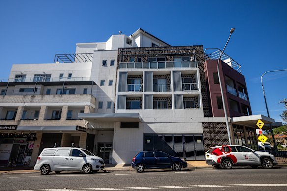 The state’s building regulator has ordered the company to fix serious defects at its Seven Hills
development.