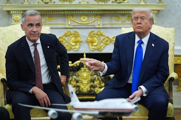 Canadian Prime Minister Mark Carney and US President Donald Trump in the Oval Office.