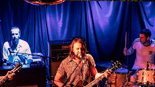  Jet’s Cam Muncey, Chris Cester, Nic Cester and Mark Wilson on stage at the Gasometer.