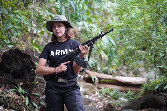 Htar Htet Htet famously posed while in the jungle to raise awareness and funds for the resistance to the Myanmar junta.