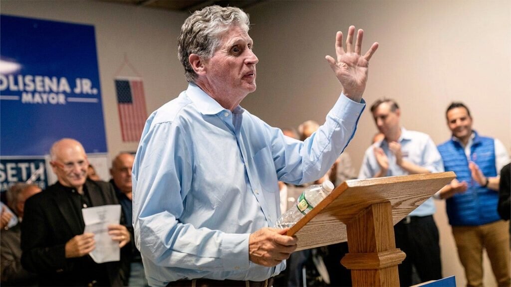 Dem incumbent becomes first sitting governor to lose primary since 2018 Dem incumbent becomes first sitting governor to lose primary since 2018