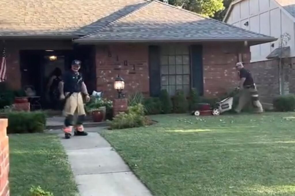 Oklahoma firefighters finish mowing man’s lawn after he falls ill doing yard work: ‘We couldn’t leave it that way’ Oklahoma firefighters finish mowing man’s lawn after he falls ill doing yard work: ‘We couldn’t leave it that way’