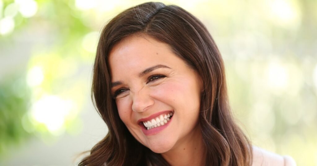 Katie Holmes Wore the Waist-Slimming Trouser Jeans Style That Every Woman Over 40 Needs in Her Transitional Wardrobe Katie Holmes Wore the Waist-Slimming Trouser Jeans Style That Every Woman Over 40 Needs in Her Transitional Wardrobe