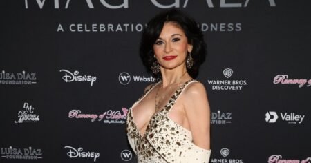 My Unorthodox Life’s Julia Haart Celebrates Finalizing Divorce After 4 Years: ‘Chapter Is Closed’ My Unorthodox Life’s Julia Haart Celebrates Finalizing Divorce After 4 Years: ‘Chapter Is Closed’
