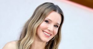 Kristen Bell’s Luxe-Looking Sweater Is a Wear-Everywhere Staple for the Summer-to-Fall Switch Kristen Bell’s Luxe-Looking Sweater Is a Wear-Everywhere Staple for the Summer-to-Fall Switch