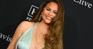 Chrissy Teigen Found the Most Relaxed, Luxe Travel Pants — But This Pair Might Be Comfier