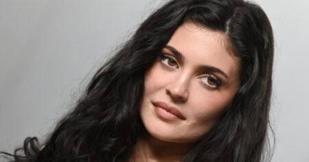 Kylie Jenner Uses This Clear Eyebrow Gel for Perfectly Fluffy, Sculpted Brows Kylie Jenner Uses This Clear Eyebrow Gel for Perfectly Fluffy, Sculpted Brows