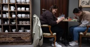 Craft Cafe Pop-Ups Gain Momentum as Knitting and Embroidery Become Gen Z’s Go-To Offline Social Outlet
