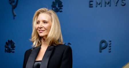 Mature-Skin Shoppers Swear Lisa Kudrow’s  Red Carpet Concealer ‘Doesn’t Crease’