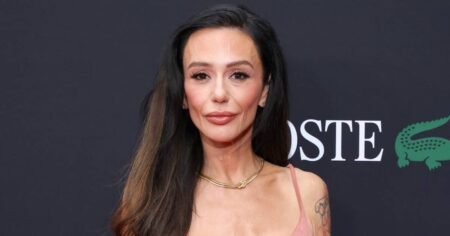 Jersey Shore’s Jenni ‘JWoww’ Farley Claps Back at Weight Loss Criticism, Denies Using ‘Shots’ Jersey Shore’s Jenni ‘JWoww’ Farley Claps Back at Weight Loss Criticism, Denies Using ‘Shots’