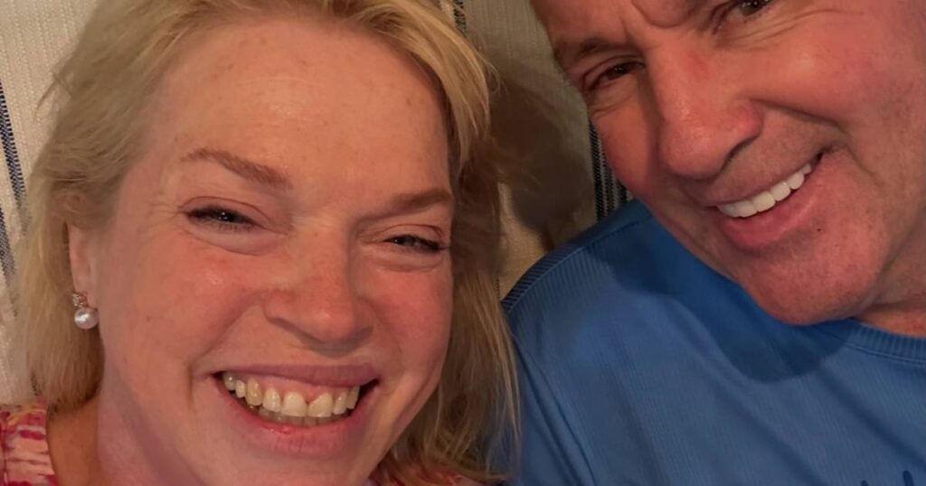 Sister Wives’ Janelle Brown Smiles in New Selfie With Boyfriend Pete: ‘Beautiful Day’ Sister Wives’ Janelle Brown Smiles in New Selfie With Boyfriend Pete: ‘Beautiful Day’